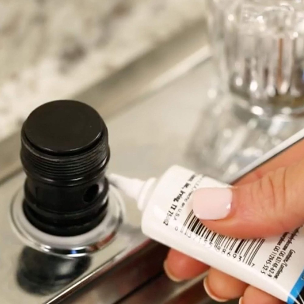 1/2 Oz Waterproof Grease for Plumbing - Oxidation Resistant and Easy Application