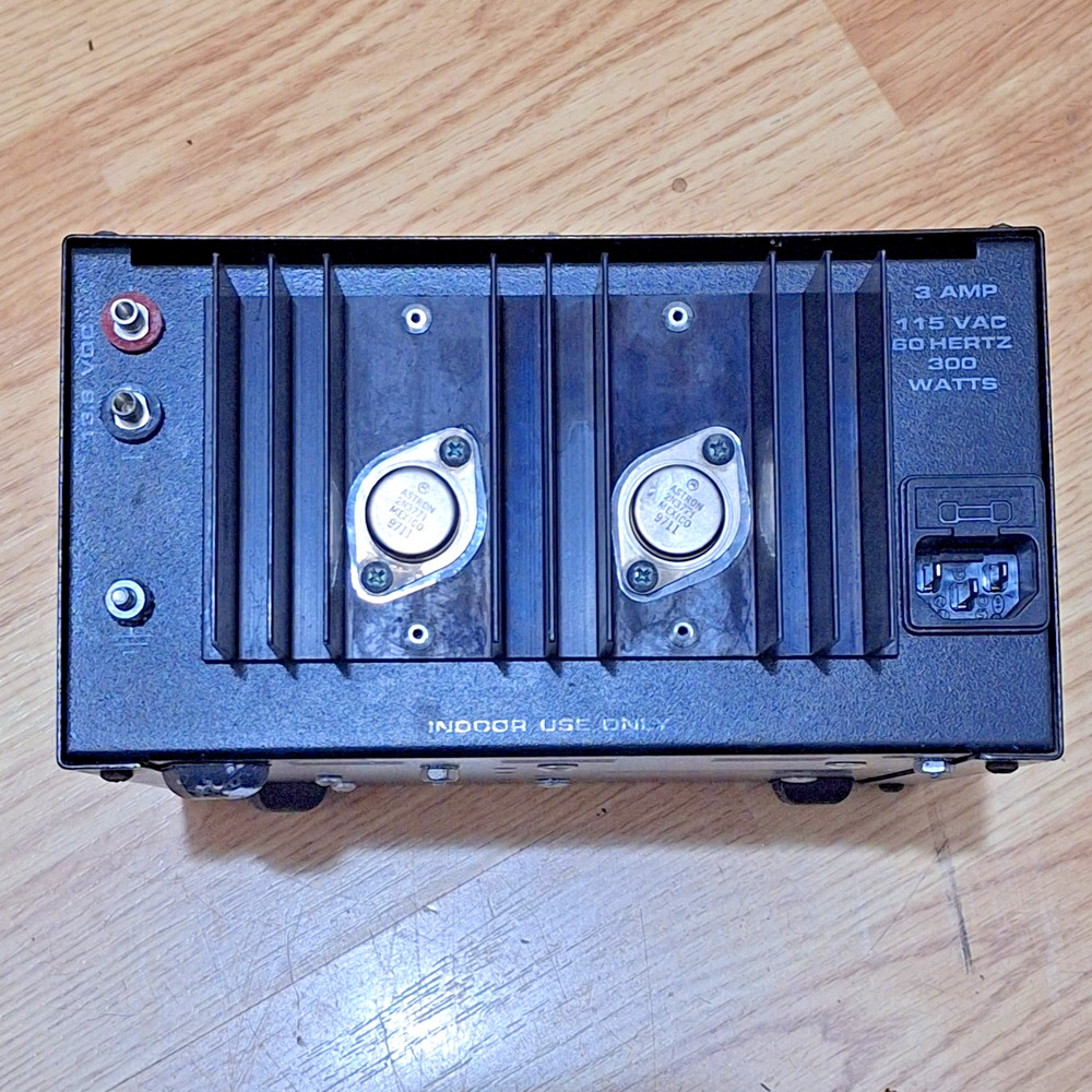 Astron RS-12A Power Supply 13.8VDC Output