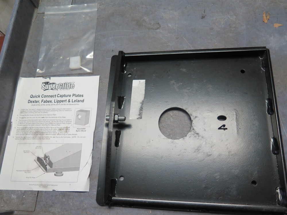 Pullrite 331704 Quick Connect Capture Plate for Lippert 1621 King Pin Box (8-C1)