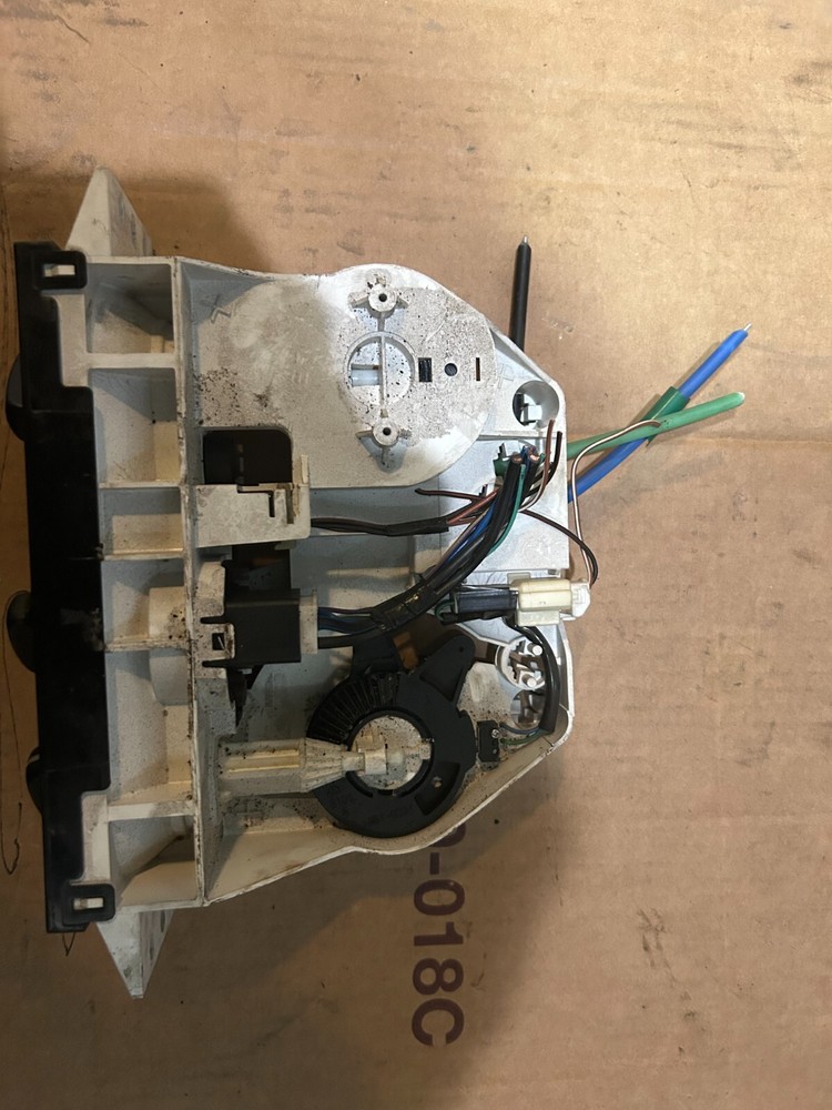 11-20 Isuzu NPR Heater AC Climate Control Panel Temperature Controller OEM