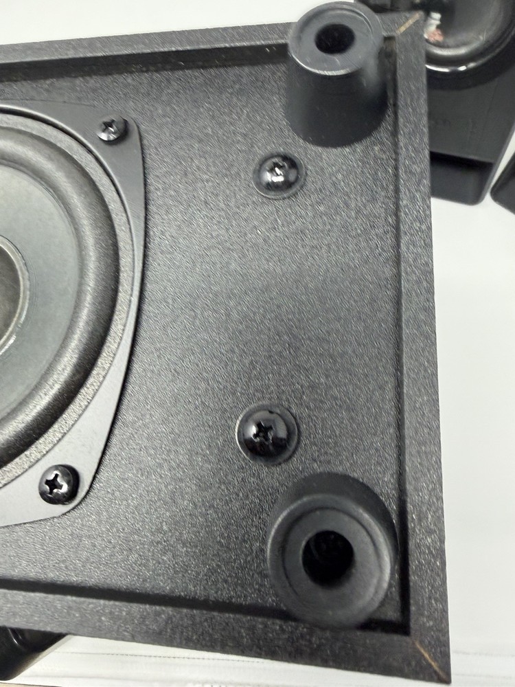 Logitech Z313 2.1 Multimedia Speaker System with Subwoofer