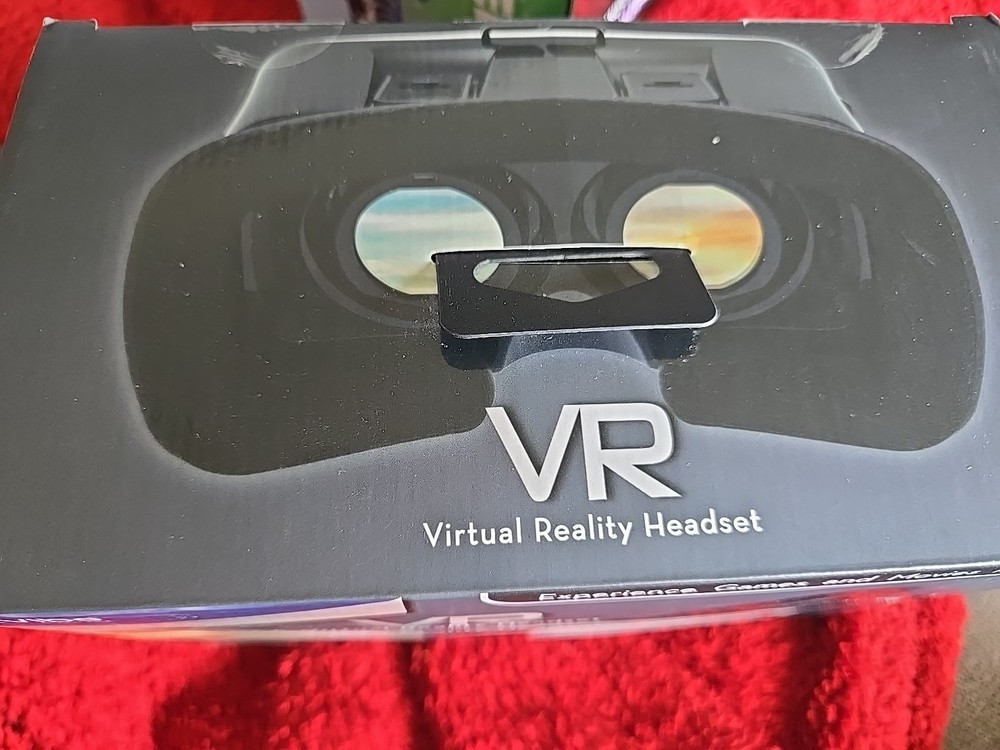 Vibe Essential Virtual Reality Headset White New!!