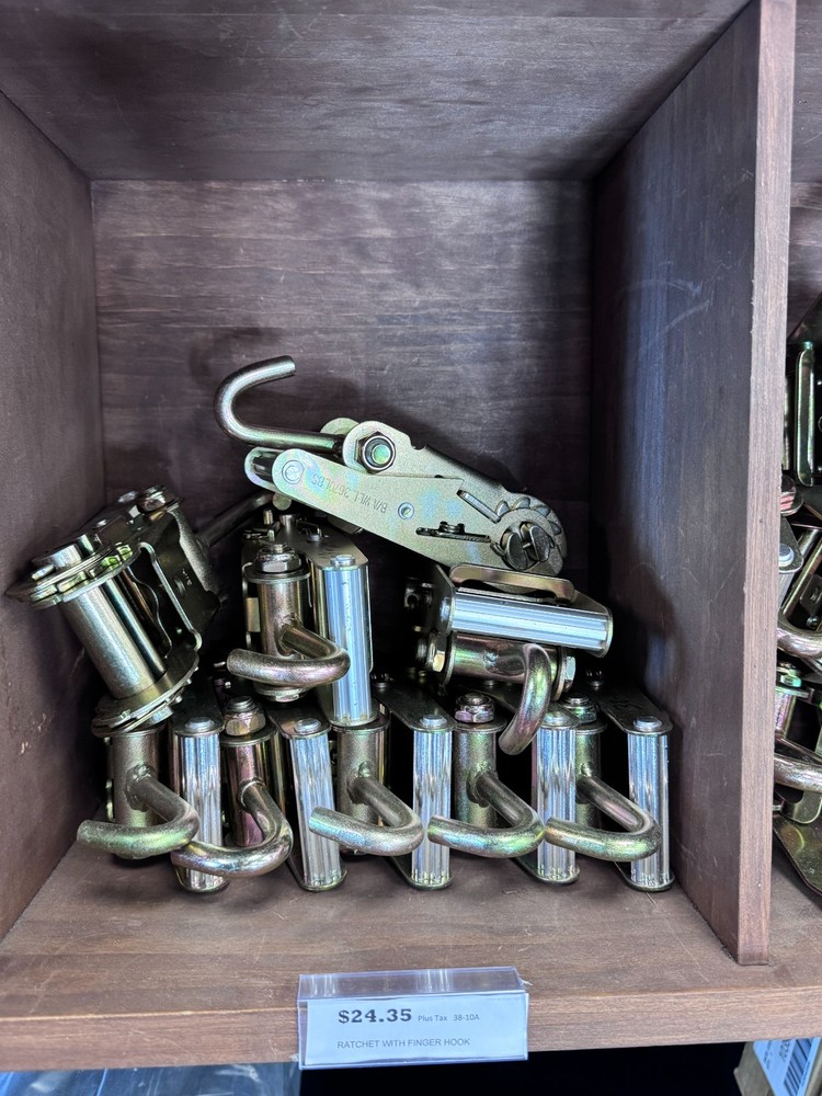 RATCHET WITH FINGER HOOK