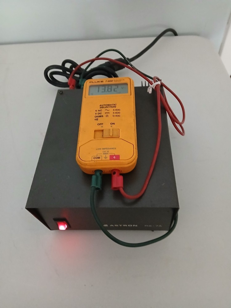 Astron RS-7A DC Power Supply