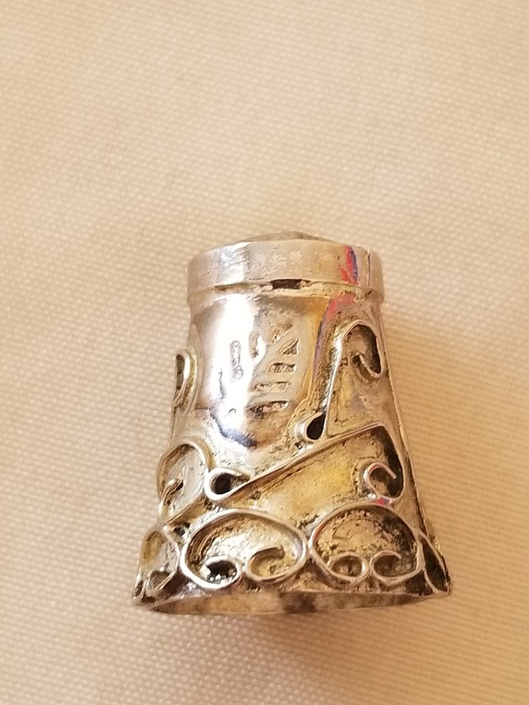 Vintage Solid Sterling Silver Ornate Scroll Pattern Thimble  1" Tall Mexico