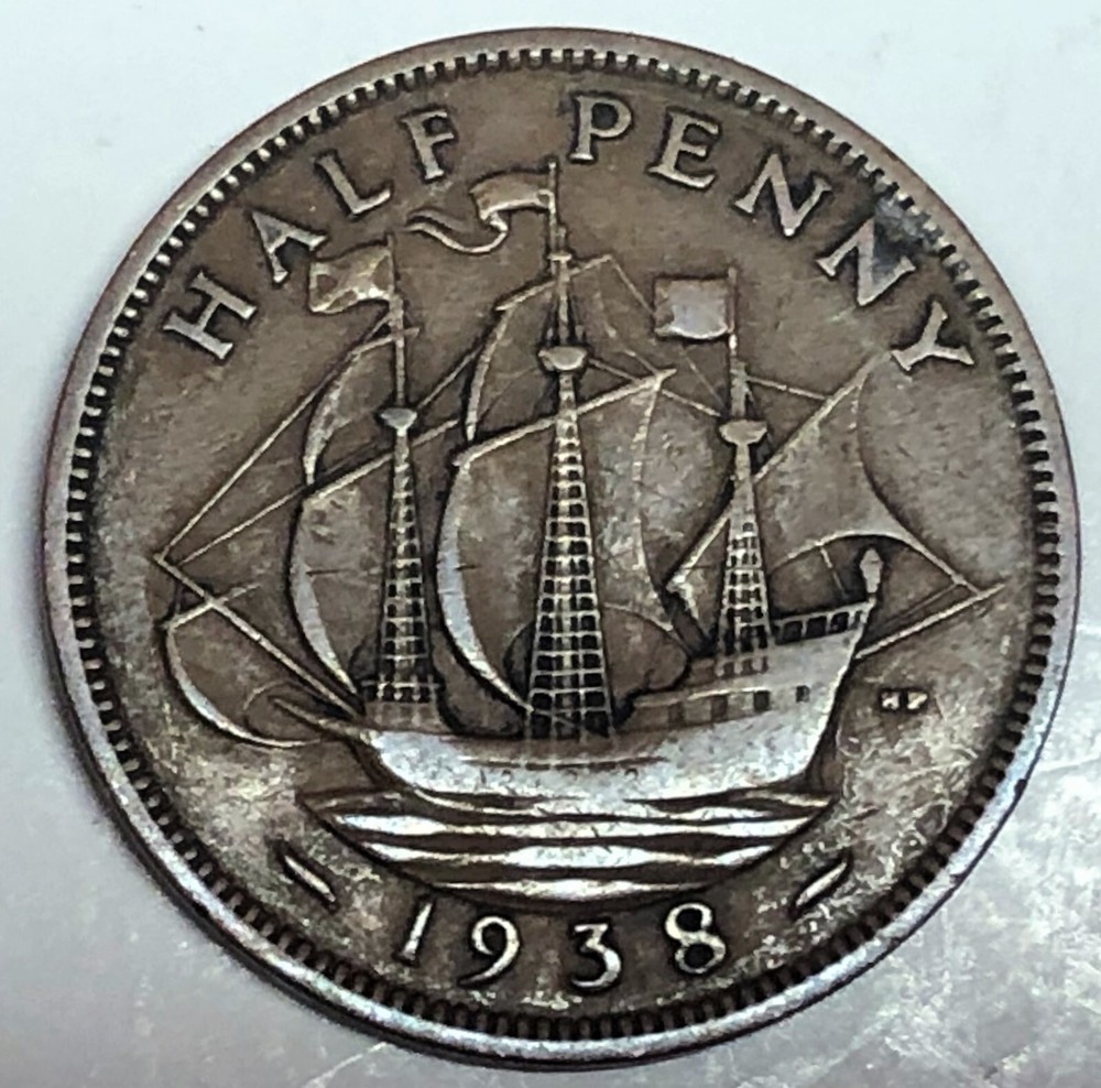 # C9942    GREAT BRITAIN     COIN,     HALF  PENNY    1938