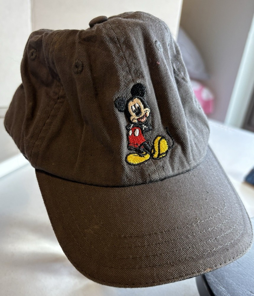 Disney’s Child Baseball Cap Hat Size M Mickey Mouse Black Elastic Back Preowned