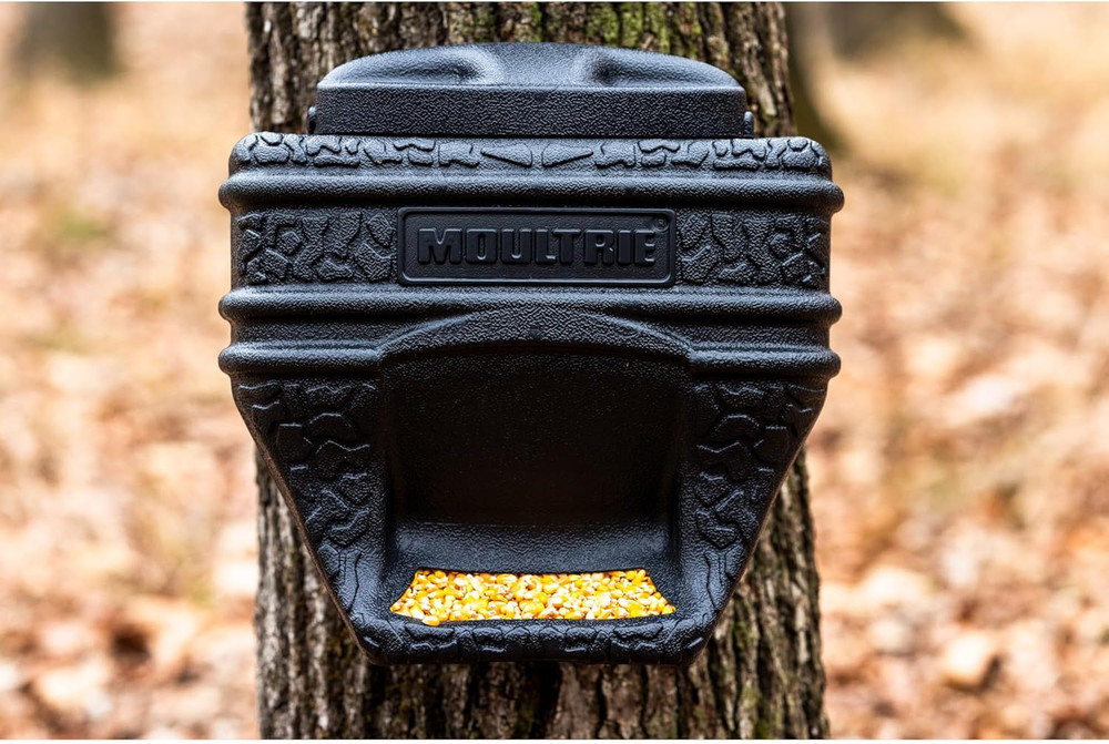 Feed Bin - Gravity-Fed 6-Gallon Feed Bin - Easy Tree/Post Mount -40 Lb Capacity