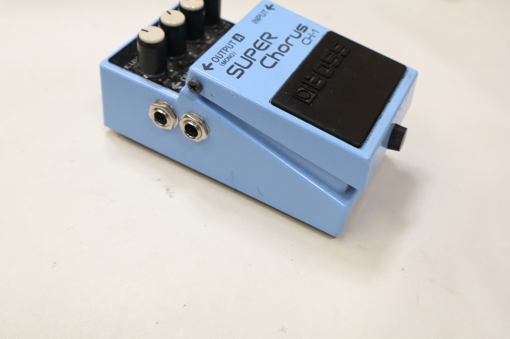Boss CH-1 SUPER Chorus Effects Pedal