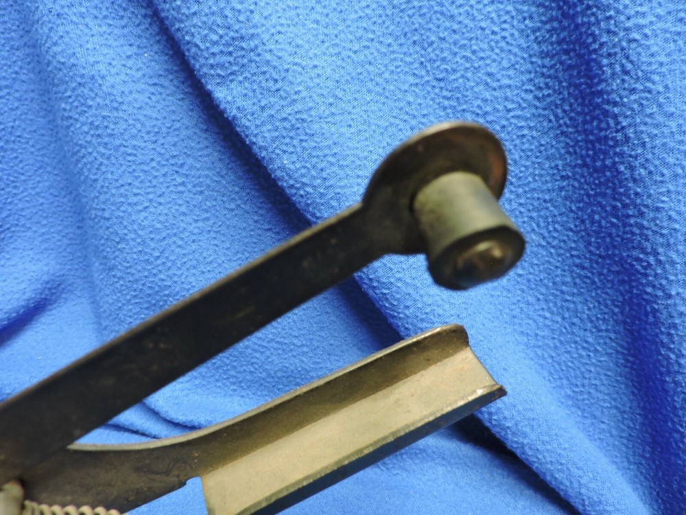 Vintage Skeet Thrower