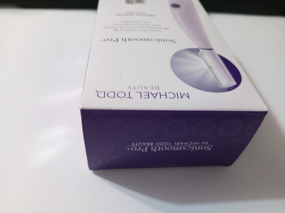 NEW Michael Todd Beauty Sonicsmooth Pro+ Dermaplaning System LED Open Box
