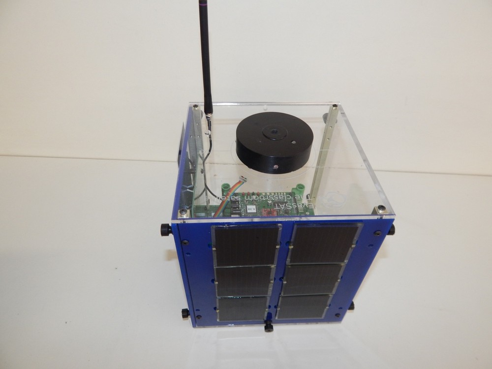 EyasSat Classroom Satellite - NANOSATELLITE FOR TEACHING (EKC97)