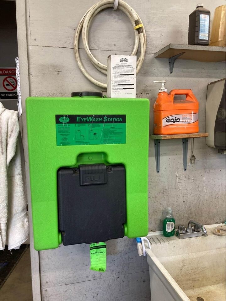 Eyewash Station 9 Gallon Portable