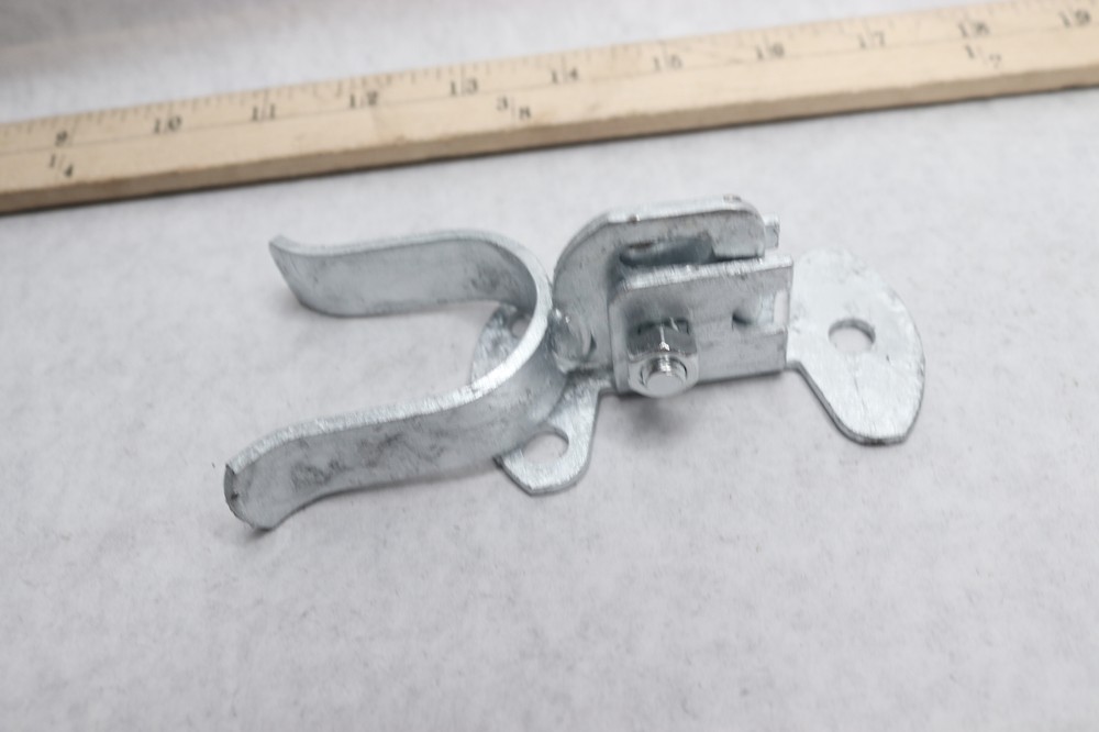 Wall Mount Flat Back Fork Gate Latch 1-3/8" T81303