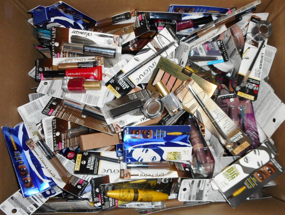 WHOLESALE LOT 50 PIECE ASSORTED LOREAL/MAYBELLINE +OTHER NAME BRANDS COSMETICS