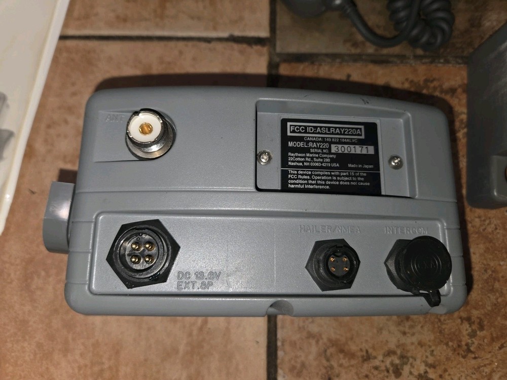 Raytheon RAY 220 VHF Hailer *UNTESTED*