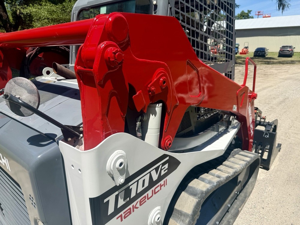 2019 TAKEUCHI TL10V2 SKID STEER TRACK LOADER - JOYSTICK CONTROLS - 2 SPD - QUICK