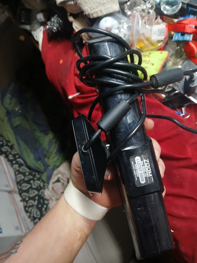 Microsoft Xbox 360 Kinect Sensor Bar, often found equipped Nyko Zoom Sensor