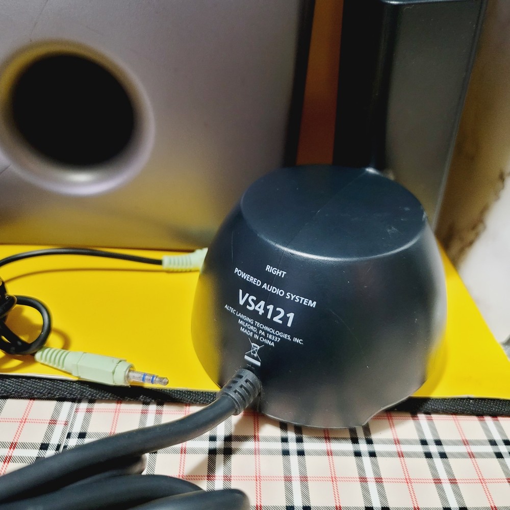Altec Lansing Computer Speakers Subwoofer Set Gray 21 Satellite 1 Sub