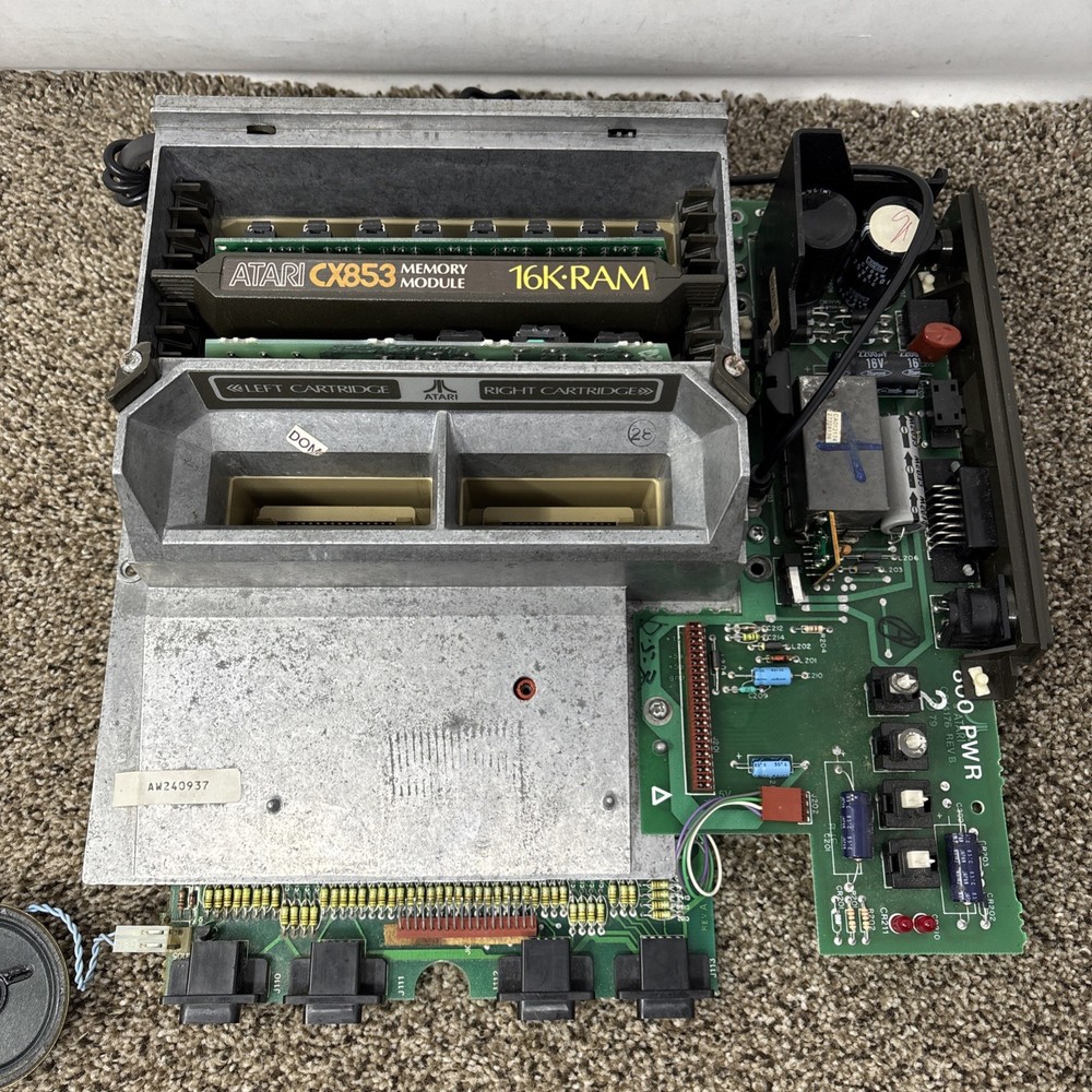 Atari 800 Computer Complete Motherboard Tested And Working READ! Finicky Button