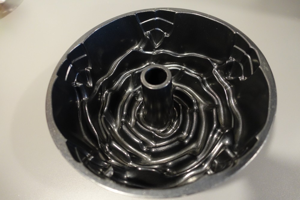 Nordic Ware "Rose" Bundt Pan