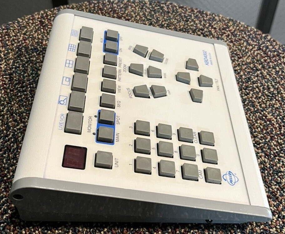 (1) PELCO KBD4002 Keyboard Controller. TESTED AND RE-BOXED. EXCELLENT.