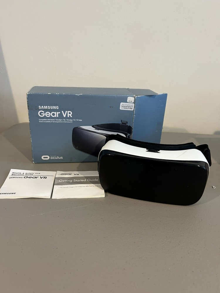 Samsung Gear VR Powered by Oculus Not Tested