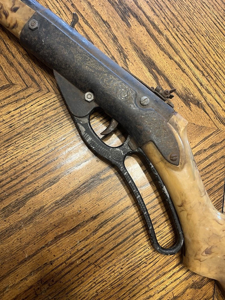 Vintage 1960s Daisy Model 98 Eagle BB Gun See Description