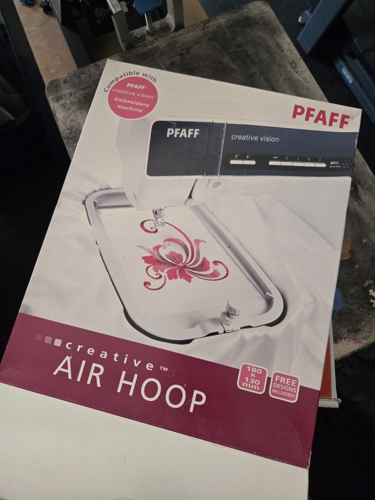 Pfaff Creative Sensation Pro -- PROFESSIONALLY SERVICED/LOW HOURS/GREAT SHAPE