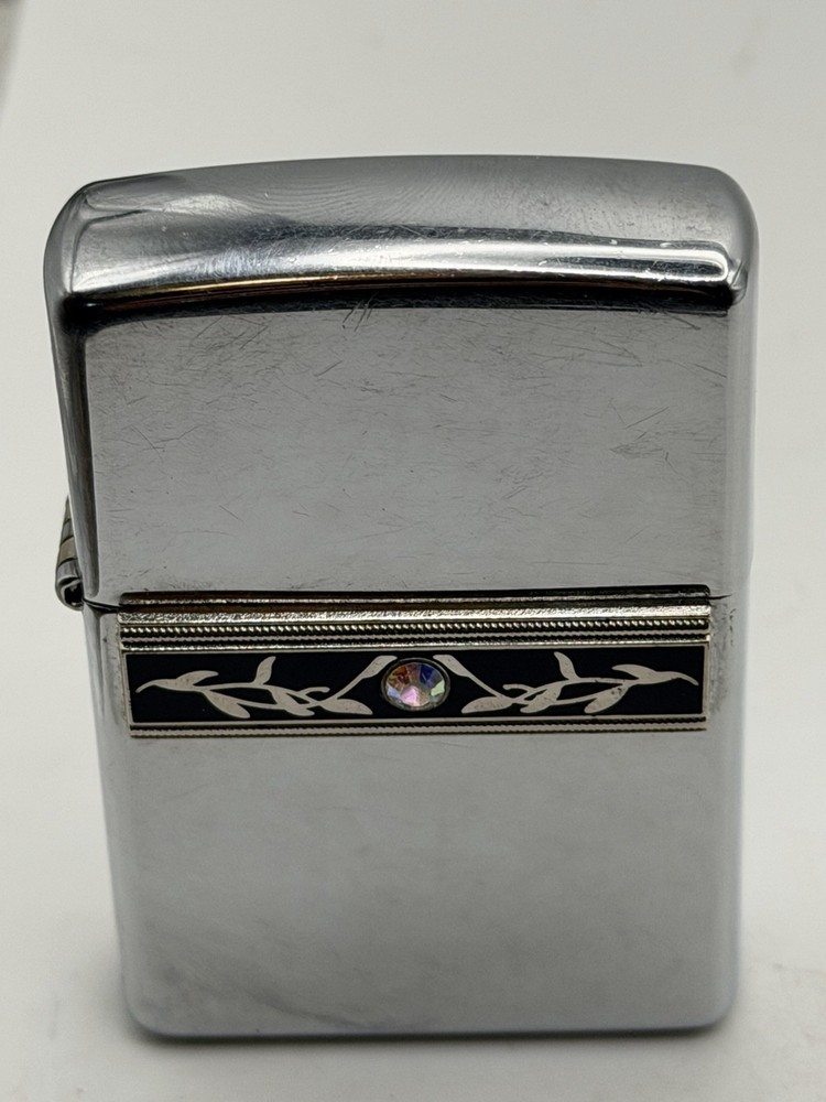 Vintage 2004 Indigo Ivy High Polish Chrome Zippo Lighter