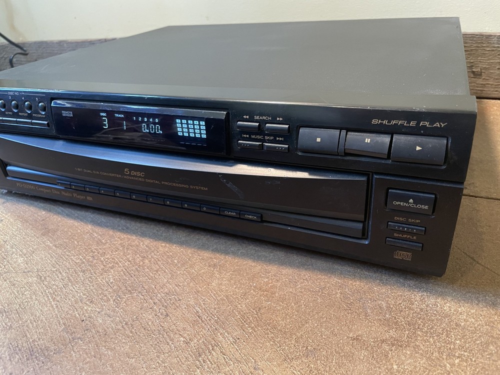 TEAC PD-D2500 5 Disc CD Carousel Changer Player No Remote - 1998 - Works!