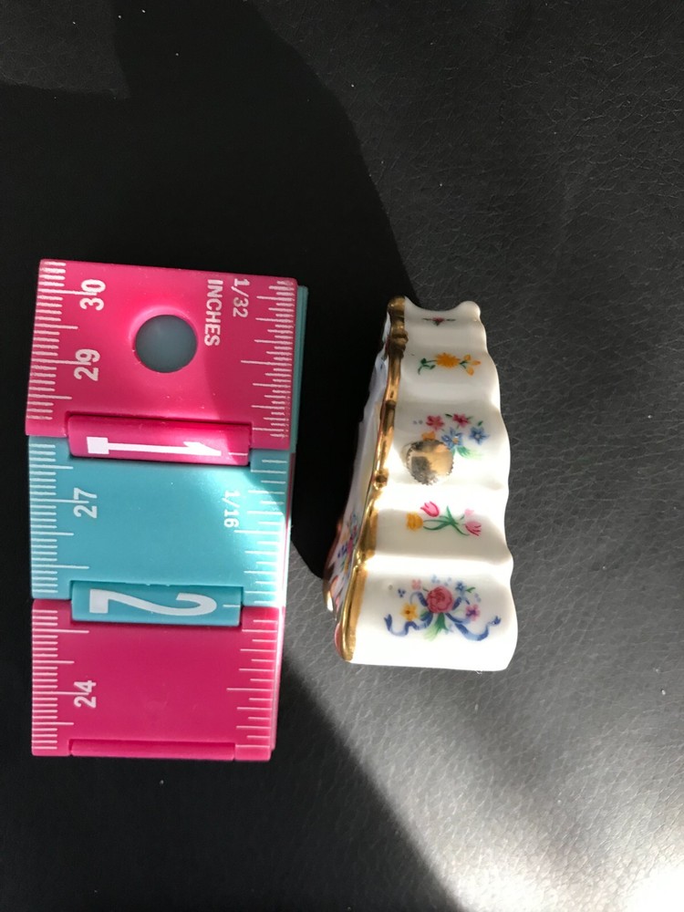Tiny Porcelain Clock - Ex