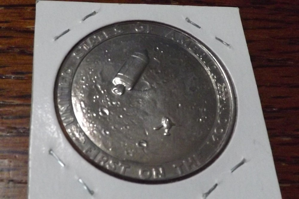 MEDALLION COIN TOKEN APOLLO 11