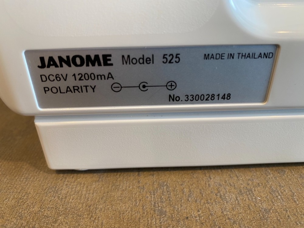 Janome Sew Mini Sewing Machine Compact Portable w Pedal **UNTESTED**