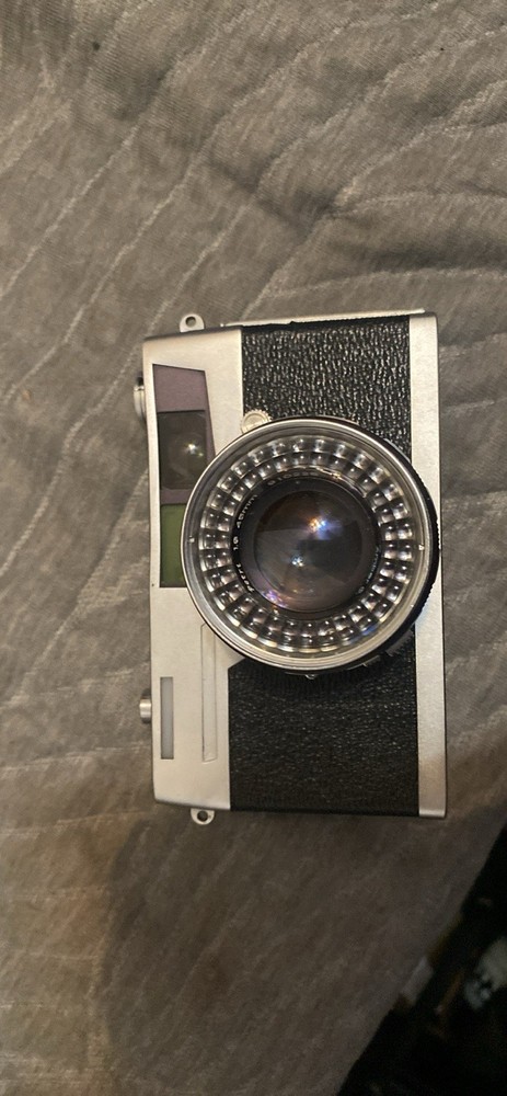 Petri Vintage Rangefinder Camera Black and Silver