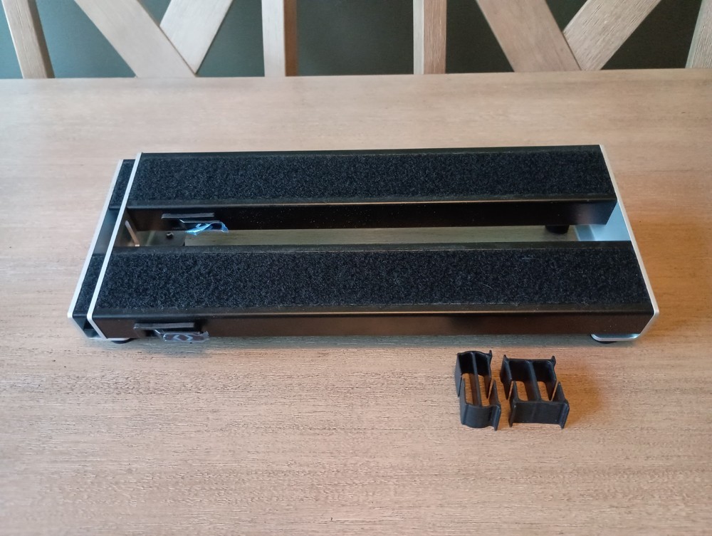 D'addario XPND 1 1-Row 2-Rail Telescoping Pedalboard