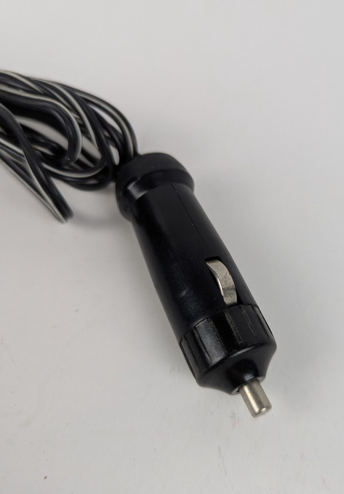 UNIDEN RD-35 RADAR DETECTOR - BRACKET & CIG CORD- POWERS ON (otherwise UNTESTED)