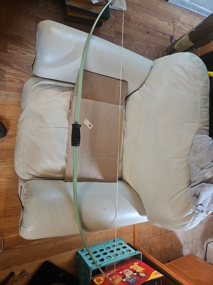 old vintage york bow 25 lbs length 64