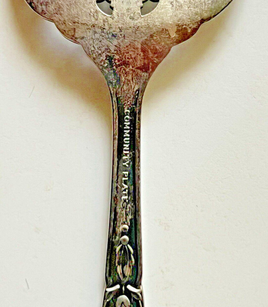 Community Plate RENDEZVOUS Pattern Bonbon or Nut Server Silverplate Spoon