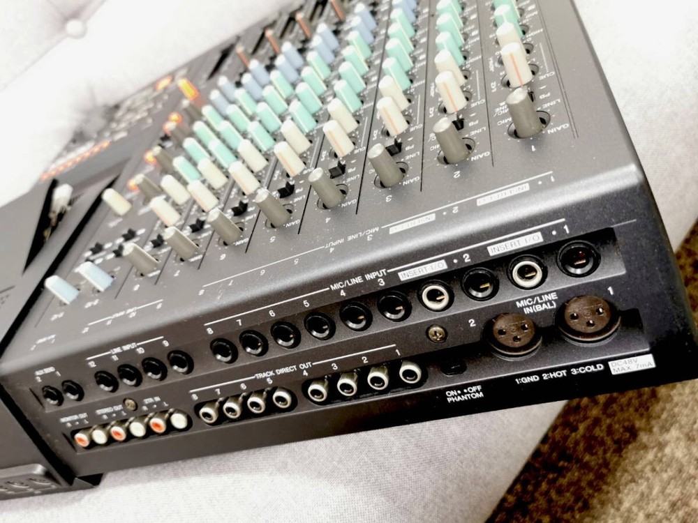 Yamaha MD8 8-track Multitrack Mini Disc MD Recorder Black