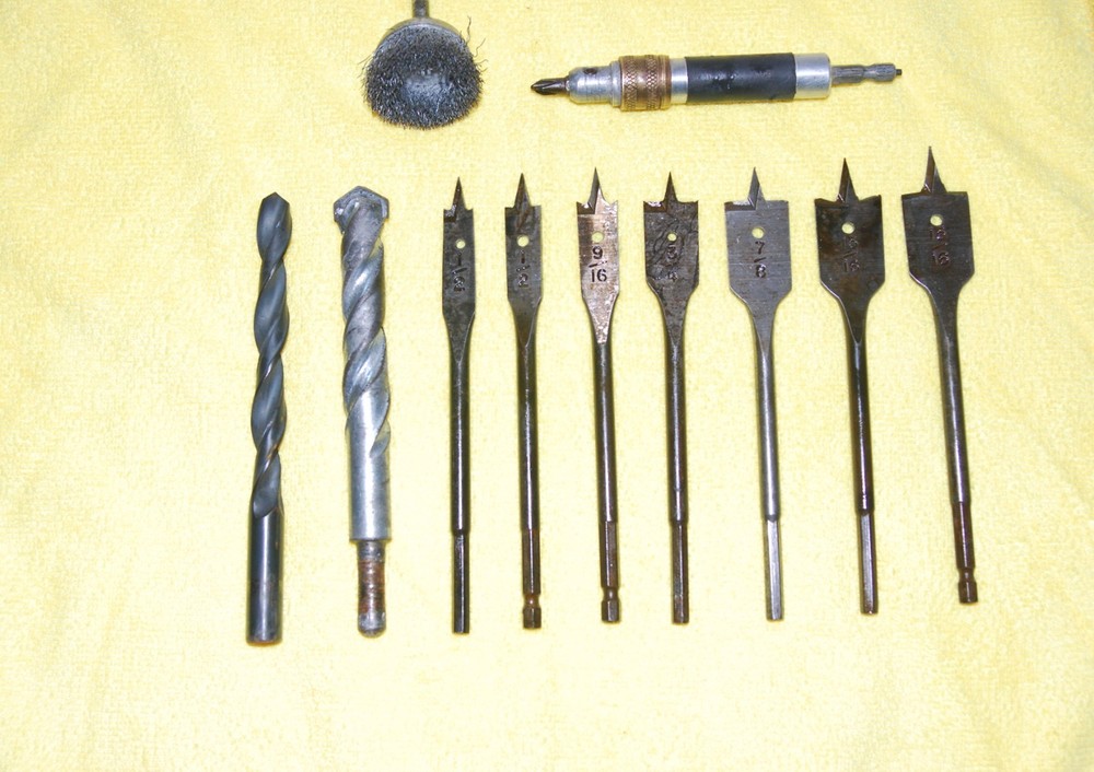 DEWALT DW998 HAMMER DRILL WITH ACCESSORIES