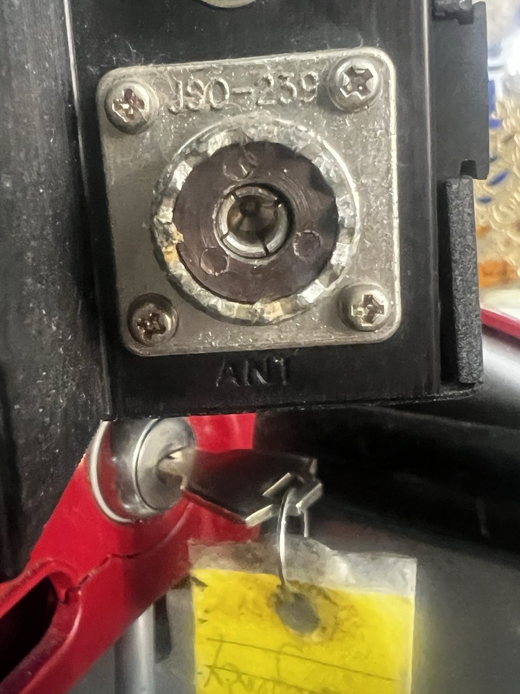 NEUTEC SM-1645L H W/ ORIGINAL MICROPHONE UNTESTED (. READ. ).