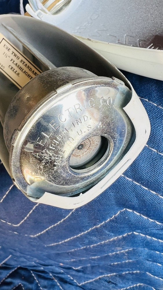 Delta Winner Horn NOS