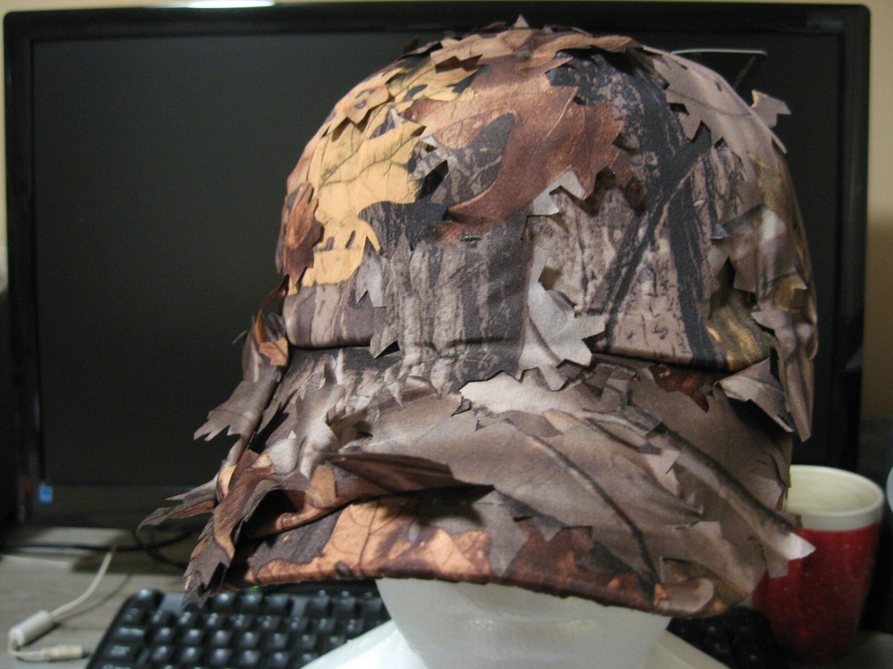 Lucky 7 Leafy Camo Cap Baseball Style Visor Bow Hunting Hat / Adjustable