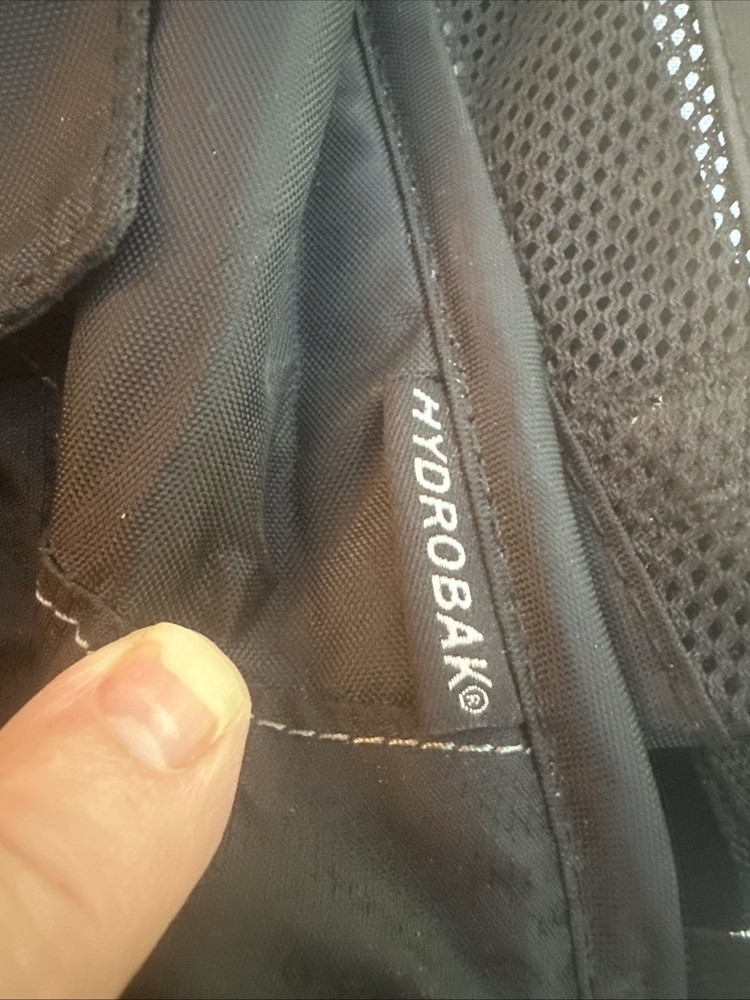 camelbak hydration pack Black 50 Oz Lightweight