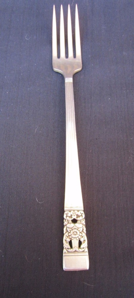 Oneida CORONATION Pattern Community Silverplate 1936 Dinner Fork 7.5" 1 piece!