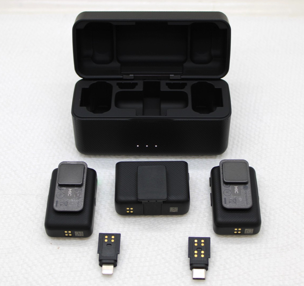 DJI Mic Dual-Transmitter Compact Digital Wireless Microphone Recorder ASB01