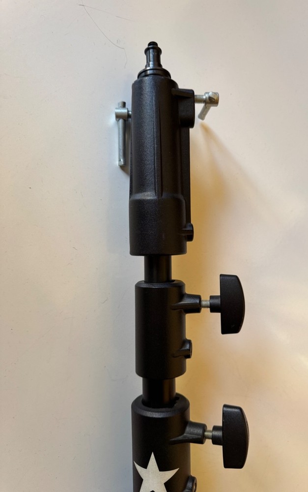 Multiblitz by Manfrotto Studio Light Stand, Leveling Leg, Black - 48" Collapsed