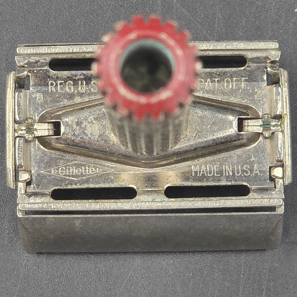 Vintage 1956 Gillette Super Speed Red Tip DE TTO Razor Date Code B2