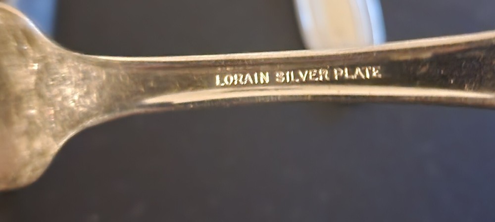 Peerless Oneida Silverplate Lorain 1928 Master Forks